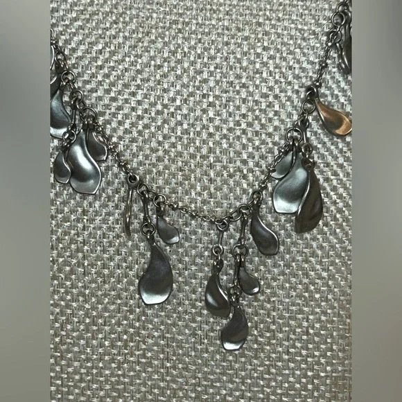 Long Kendra Scott Petal Necklace - Picture 2 of 4